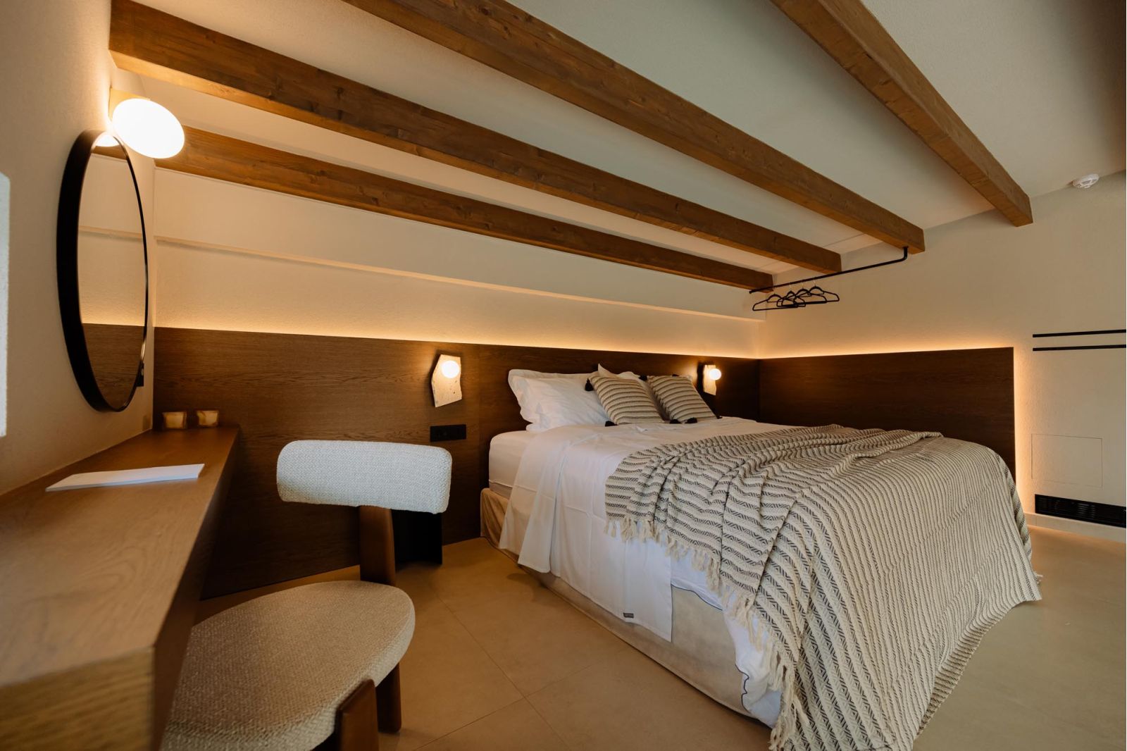 DSC_3288-HDR &Pi;&omicron;&lambda;&upsilon;&tau;&epsilon;&lambda;ή Pavilions & &Beta;ί&lambda;&epsilon;&sigmaf; &sigma;&tau;&omicron; &Nu;&alpha;ύ&pi;&lambda;&iota;&omicron;