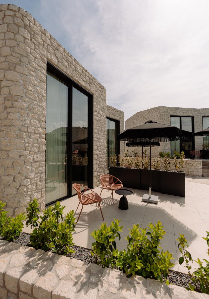 DSC_2826-HDR &Kappa;&alpha;&lambda;ώ&sigmaf; ή&rho;&theta;&alpha;&tau;&epsilon; &sigma;&tau;&alpha; Kyklio Pavilions &sigma;&tau;&omicron; &Nu;&alpha;ύ&pi;&lambda;&iota;&omicron;