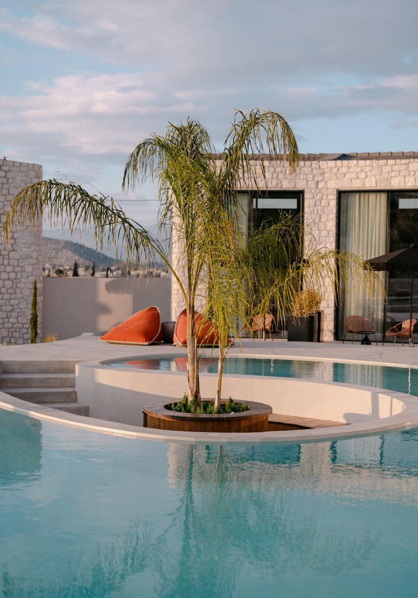 DSC_0168 &Kappa;&alpha;&lambda;ώ&sigmaf; ή&rho;&theta;&alpha;&tau;&epsilon; &sigma;&tau;&alpha; Kyklio Pavilions &sigma;&tau;&omicron; &Nu;&alpha;ύ&pi;&lambda;&iota;&omicron;